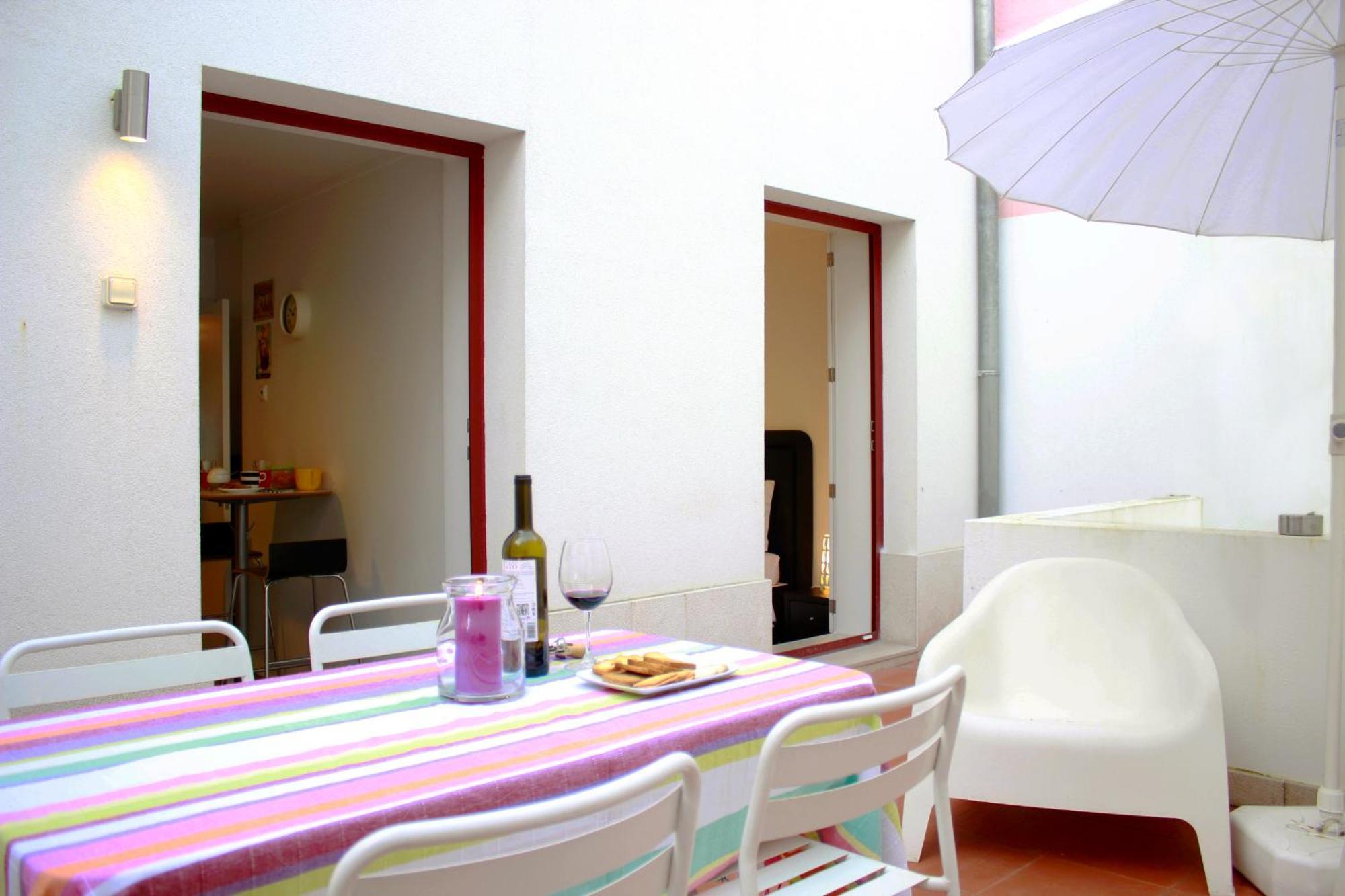 Joivy Modern 1-Bed Apt With Terrace, Moments From Sao Bento Palace Lisboa 外观 照片