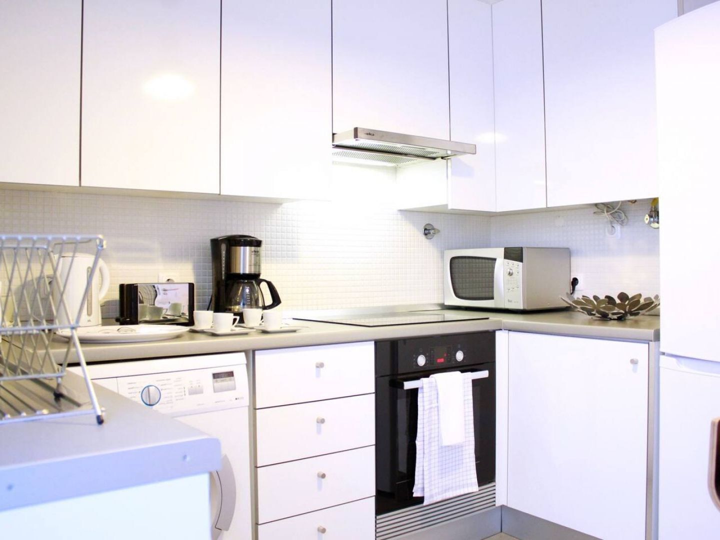 Joivy Modern 1-Bed Apt With Terrace, Moments From Sao Bento Palace Lisboa 外观 照片