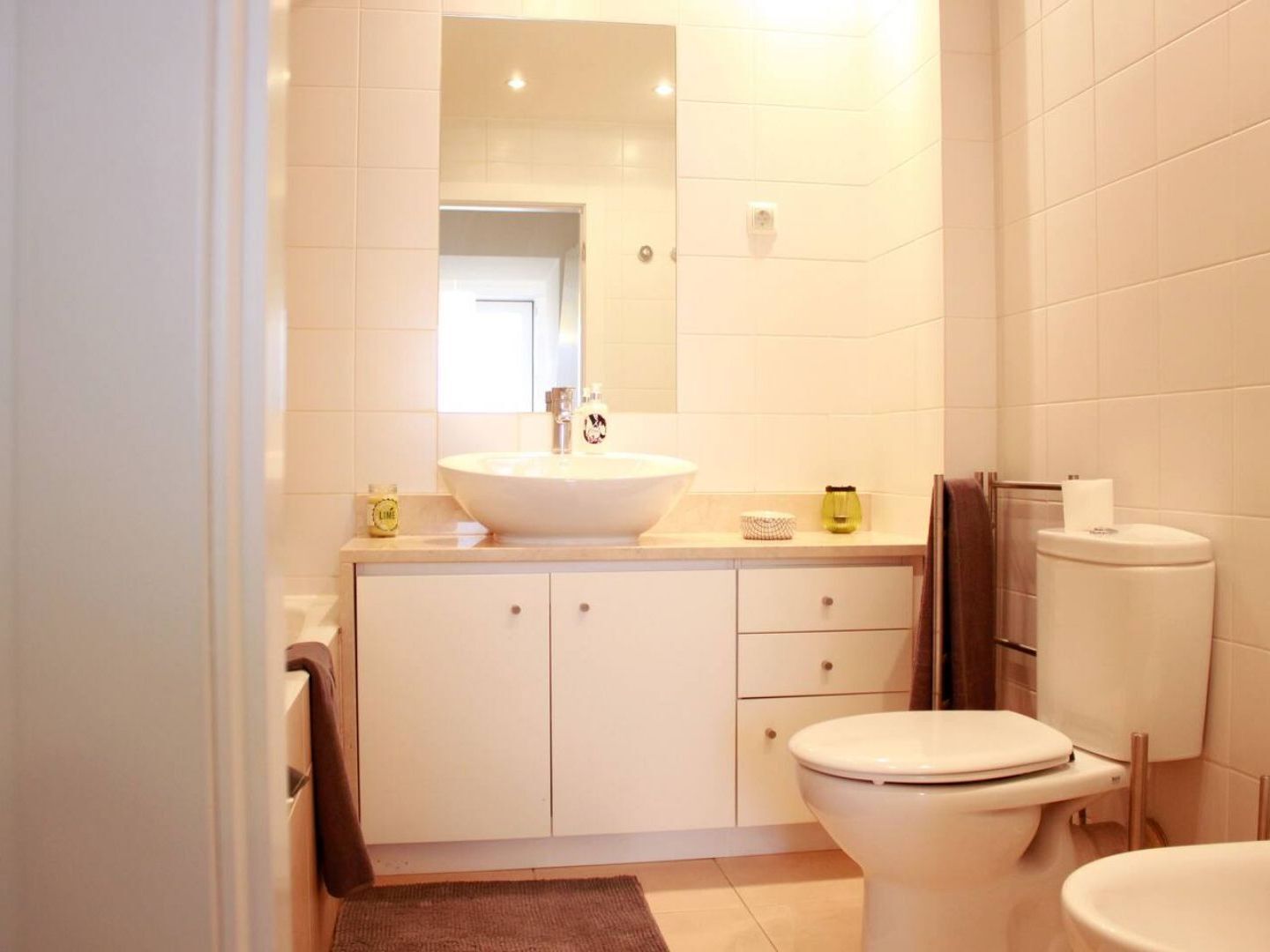 Joivy Modern 1-Bed Apt With Terrace, Moments From Sao Bento Palace Lisboa 外观 照片