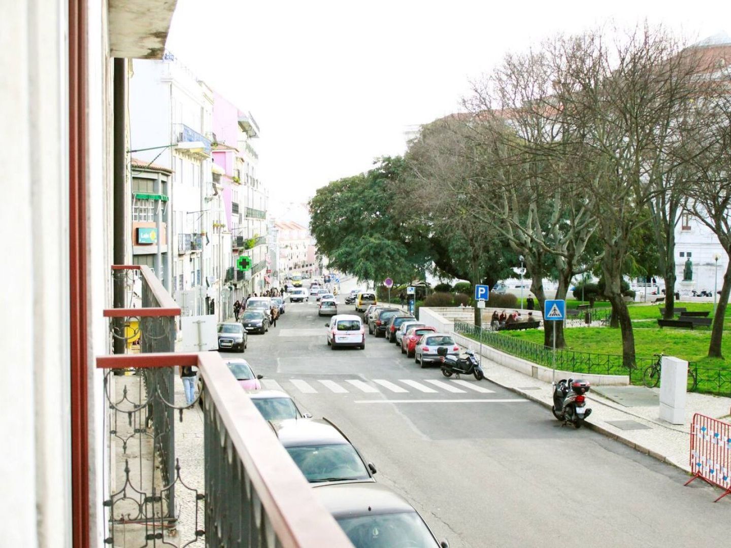 Joivy Modern 1-Bed Apt With Terrace, Moments From Sao Bento Palace Lisboa 外观 照片
